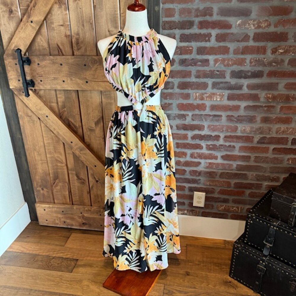 Forever 21 Women’s Floral Cut-Out Halter Maxi Dress – Size Small-M – EUC
